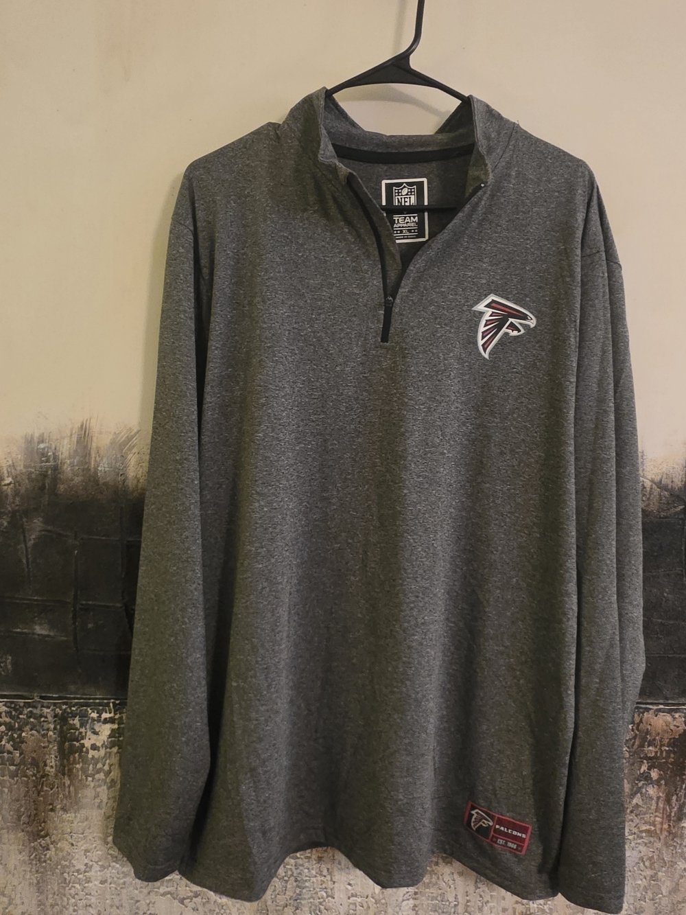 NWOT NFL Team Apparel Atlanta Falcons NFL Football Gray 1/4 Zip Shirt Men's XL